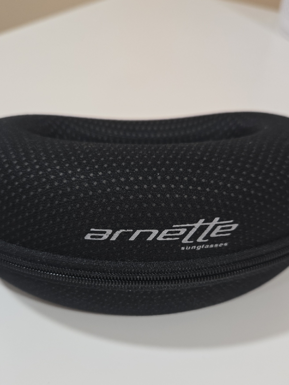 Arnette Cream Frame Sunglasses! - Picture 2 of 5